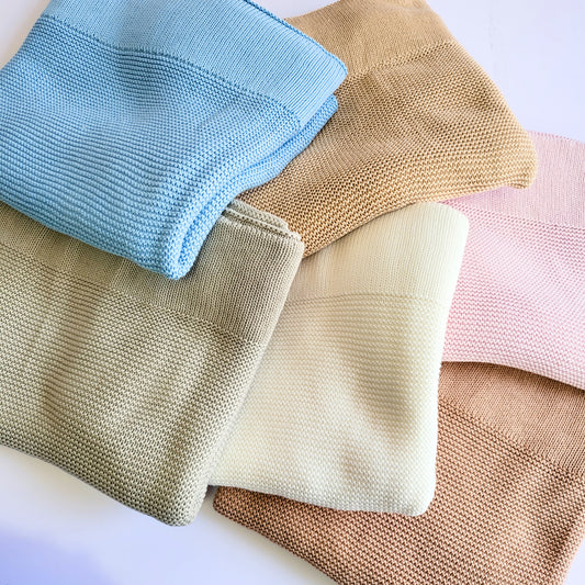 Classic Knitted Blanket - Coffee