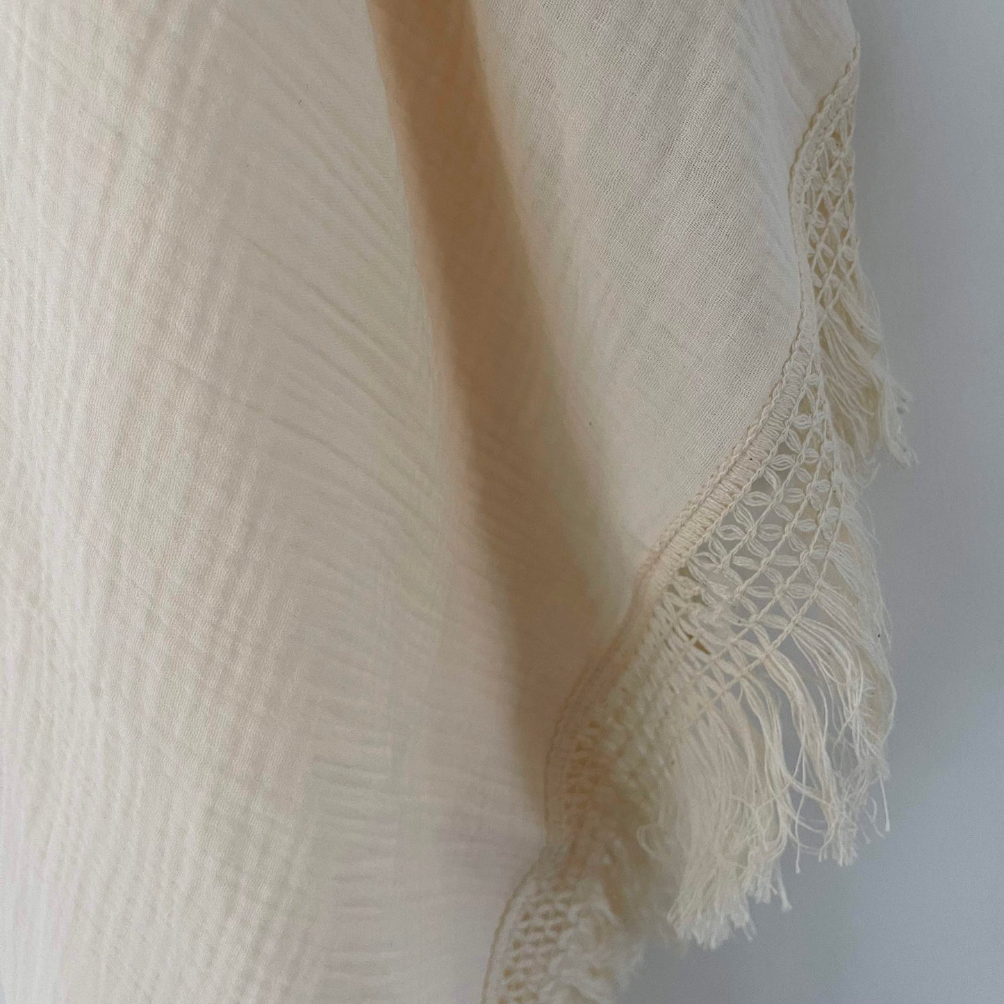 Wild Skye - Double Muslin Fringed Swaddle - Creme