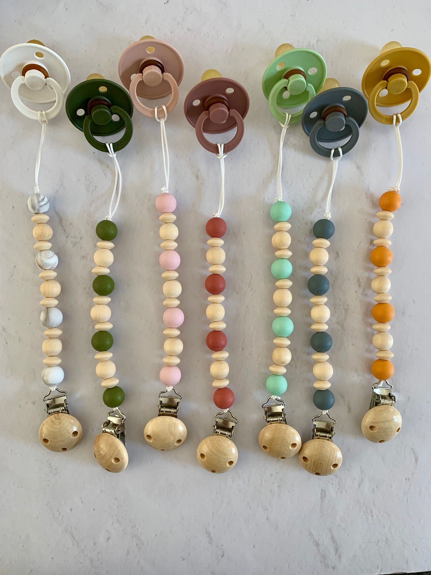 Pacifier Holder - Wood + Silicone - Olive