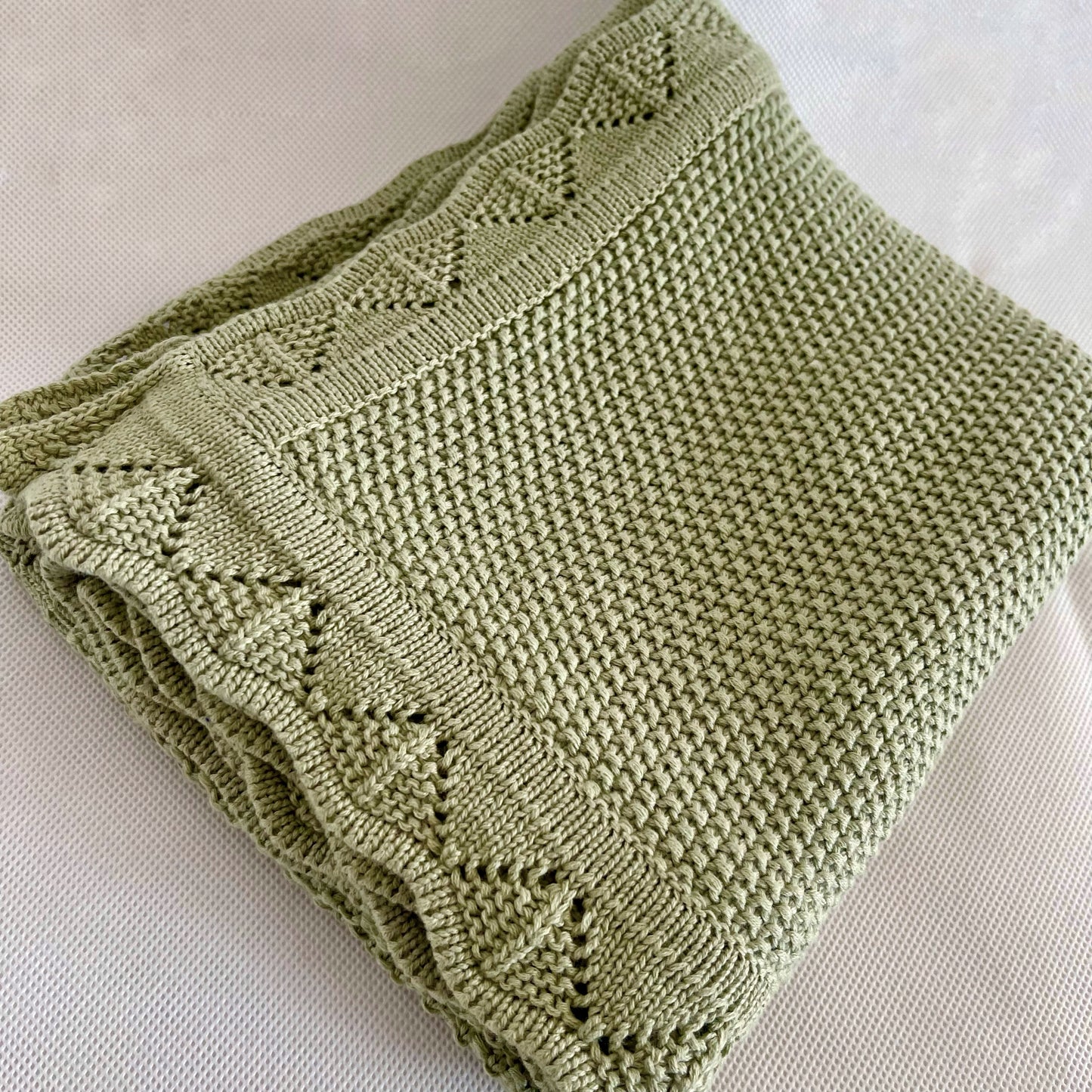 Scalloped Edge Knitted Blanket - Sage