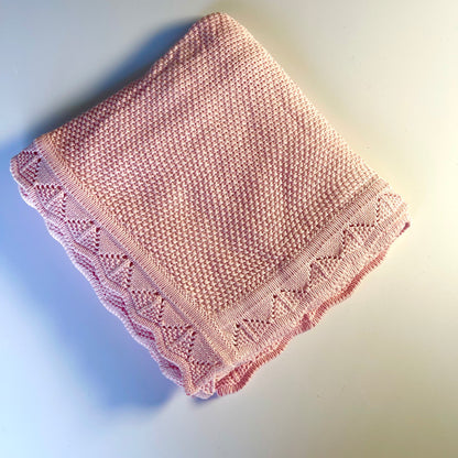 Scalloped Edge Knitted Blanket - Light Pink