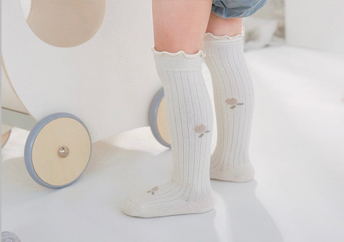 Knee High Frill Patterned Socks