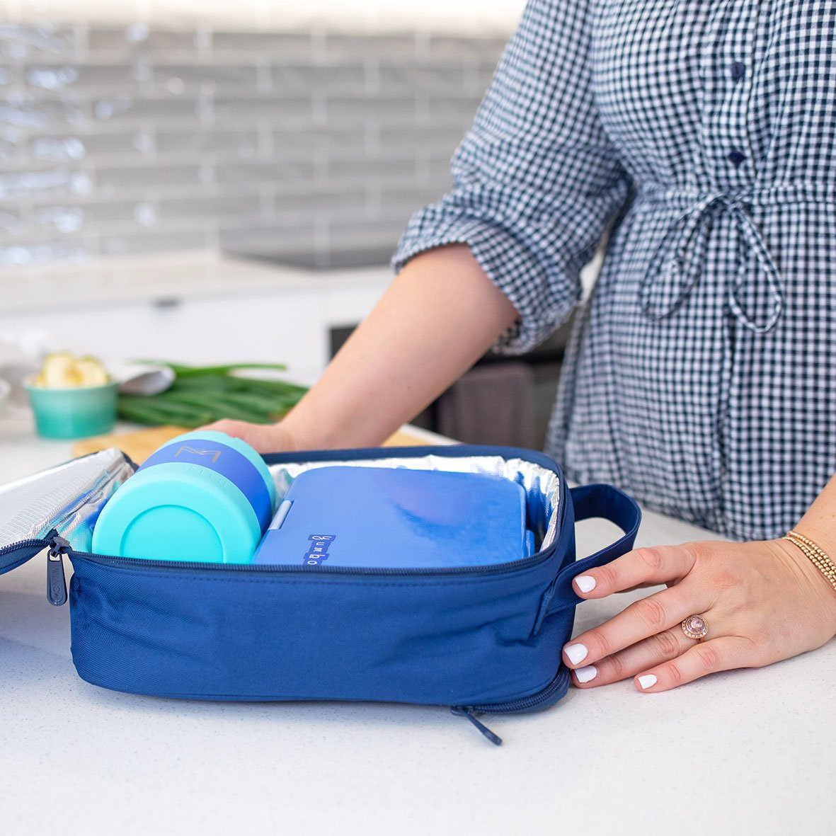 MontiiCo Insulated Lunch Bag with Ice Pack - Blue Colour Block