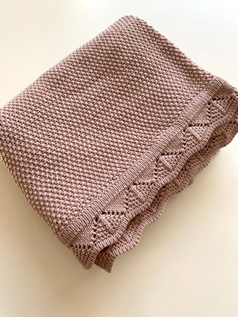 Scalloped Knitted Blanket - Dusky Mauve