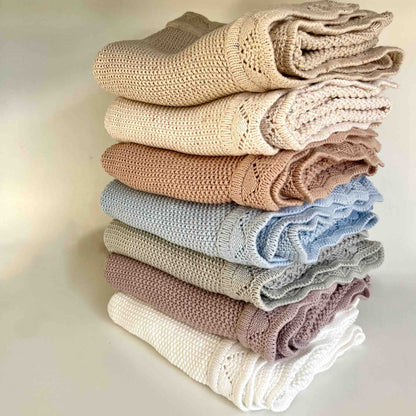 Scalloped Edge Knitted Blanket - Vanilla Confetti